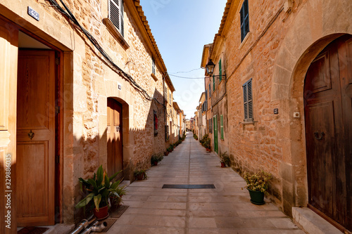 Fototapeta Naklejka Na Ścianę i Meble -  Historische Altstadt von Alcúdia, Mallorca Spanien