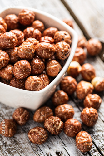 Hazelnuts with sugar icing.