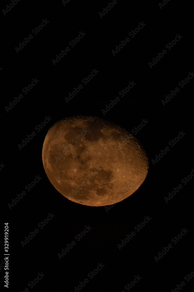 Fototapeta premium La luna di notte