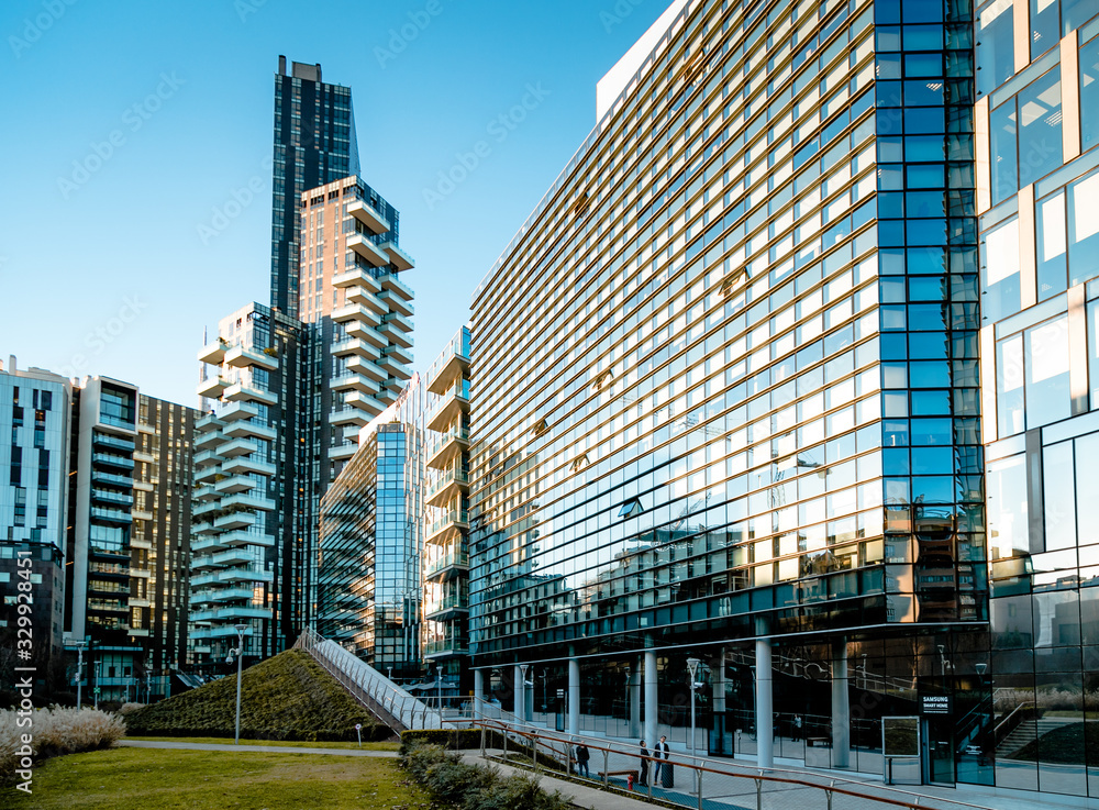 Obraz premium Milan, skyscrapers of Porta Nuova at sunset