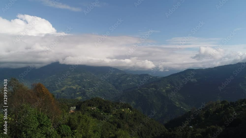 Région du monastère de Rumtek dans le Sikkim en Inde vue du ciel Région du monastère de Rumtek dans le Sikkim en Inde vue du ciel