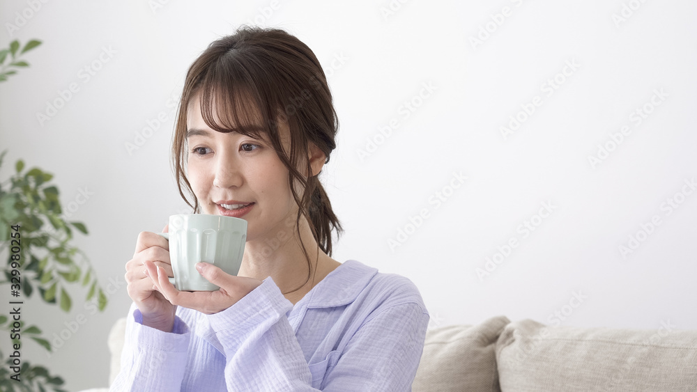 女性 起床 女性 起床