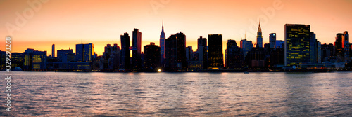 panorama new york city skyline at sunset