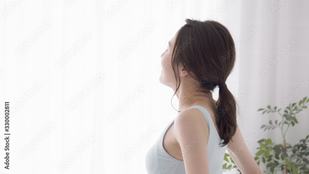 女性　ストレッチ