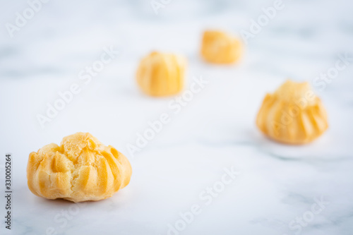 Delicious eclair vanilla cr...