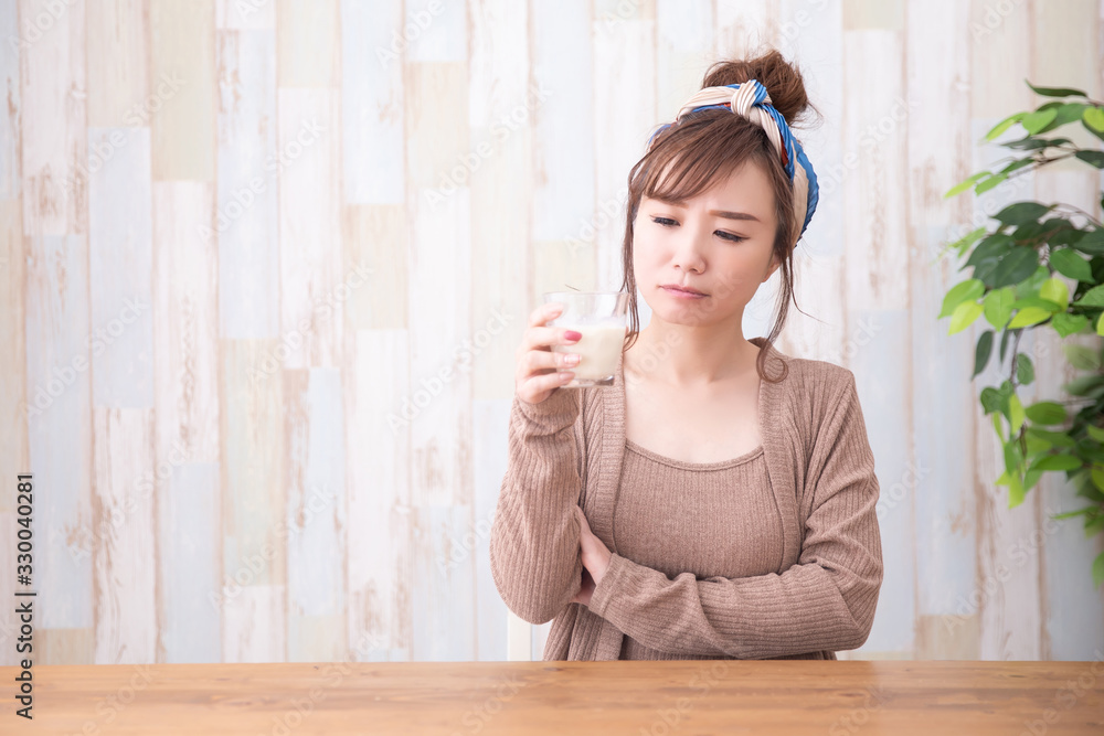 ルームウェアの女性 ルームウェアの女性