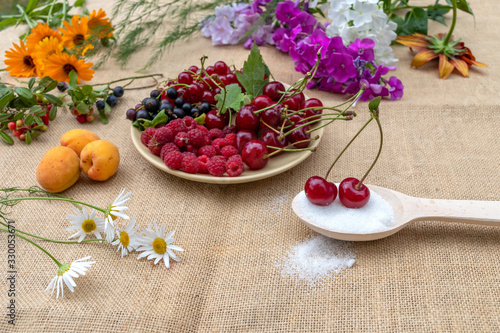 Fototapeta Naklejka Na Ścianę i Meble -  fresh organic berries