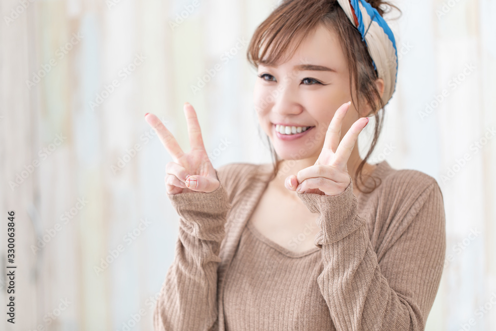 ルームウェアの女性 ルームウェアの女性