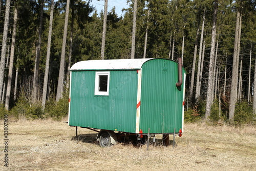 Mobile logger hut stands in the forest © leomalsam