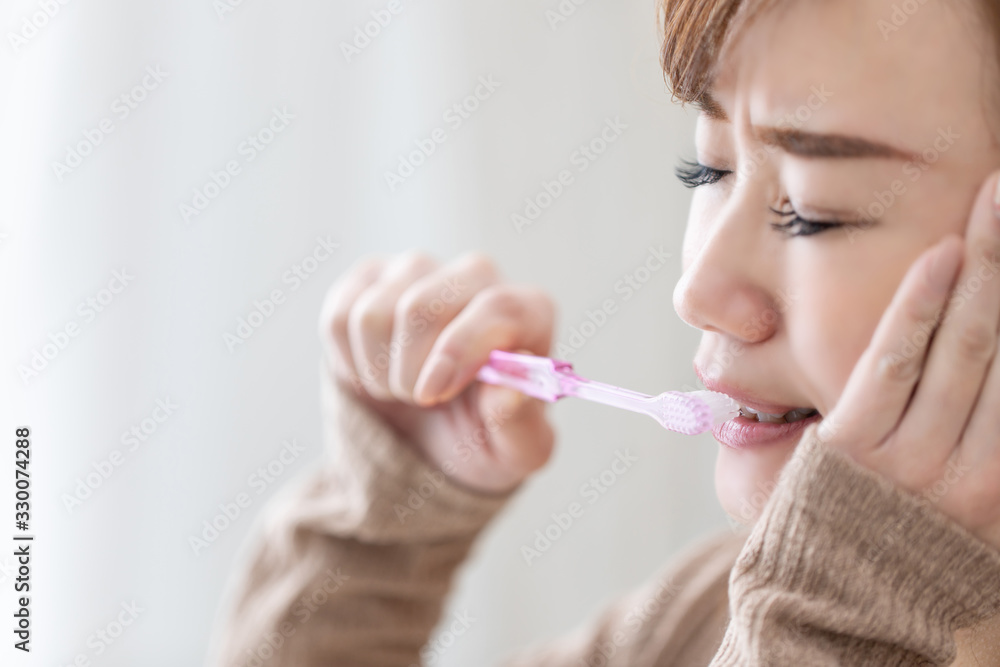 ルームウェアの女性 ルームウェアの女性