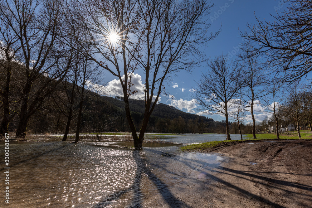 Fototapeta premium Hochwasser bei Langenei im Sauerland 