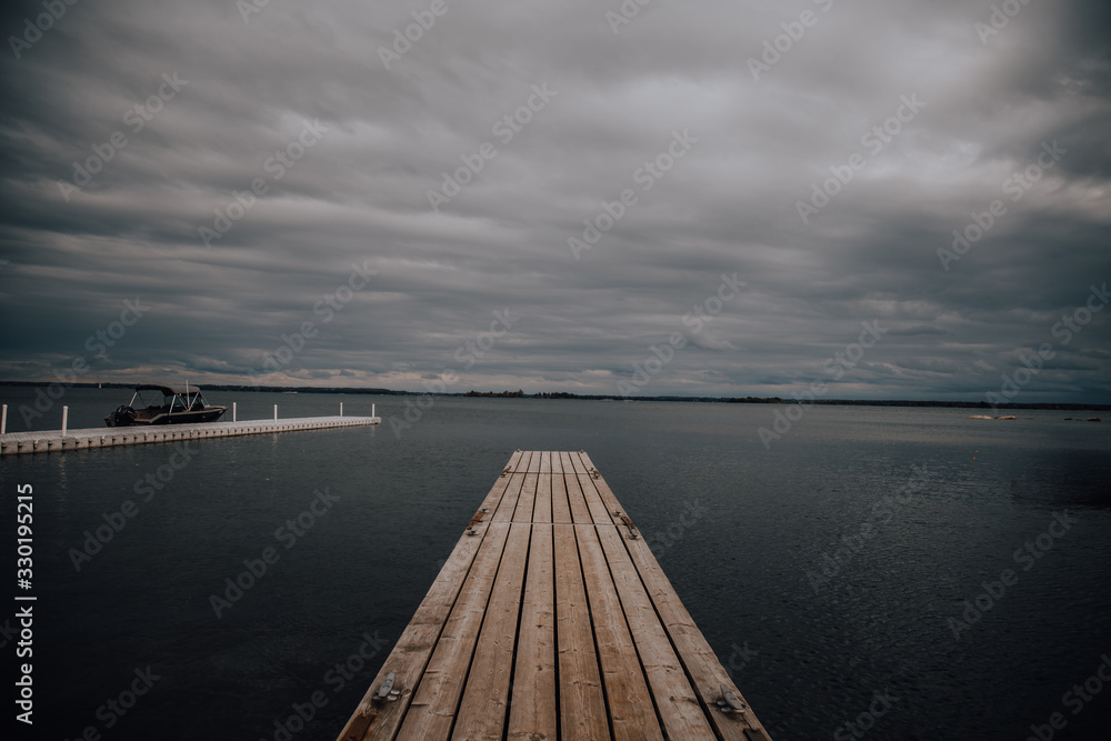 Fototapeta premium pier on the lake