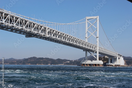The Akashi Kaikyo Bridge, the longest central span of any suspension bridge in the world 明石海峡大橋を海から眺める