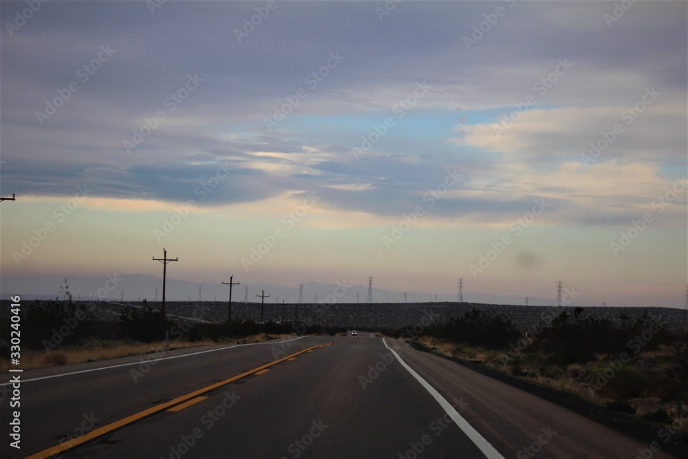 Fototapeta premium Road on a Cloudy Day