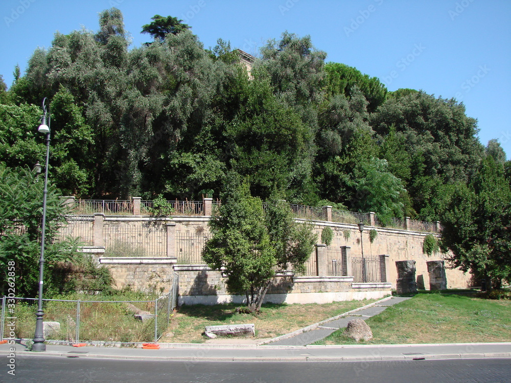 The natural landscape of the park area in the city center, which gives a pleasant rest to the eyes after exhausting observation of historical monuments of the ancient Roman Empire.