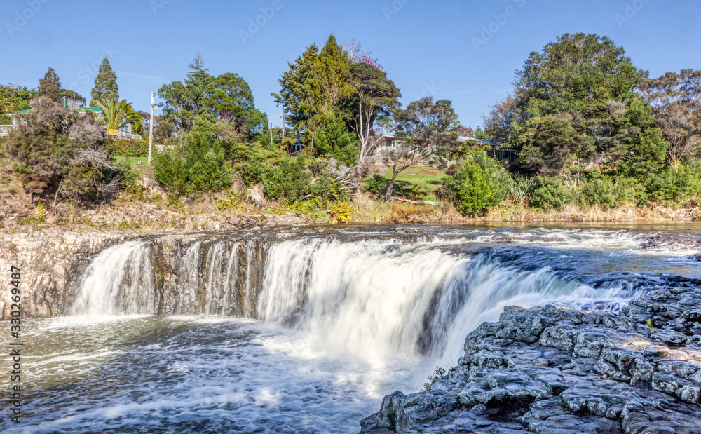 Obraz premium Haruru Falls in New Zealand