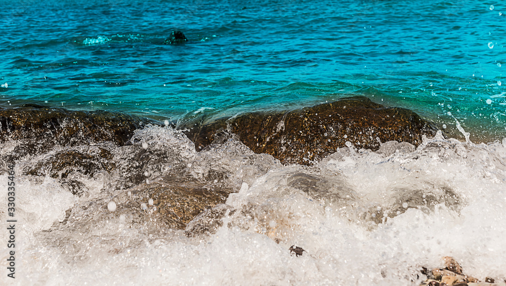 Obraz premium Seascape of the storm and the stones