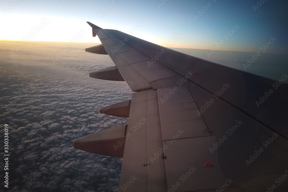航空機の窓からの眺め 航空機の窓からの眺め
