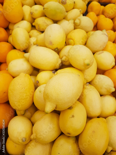 yellow lemons on the market