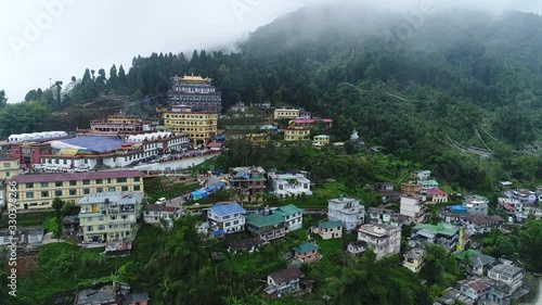 Région du monastère de Rumtek dans le Sikkim en Inde vue du ciel