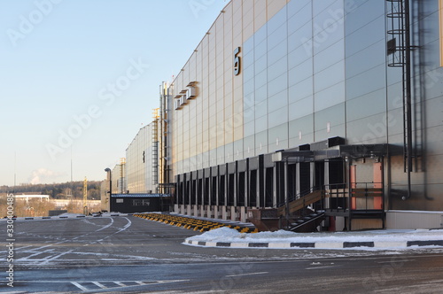 Wallpaper Mural Front view of loading docks of a modern logistics center. Torontodigital.ca