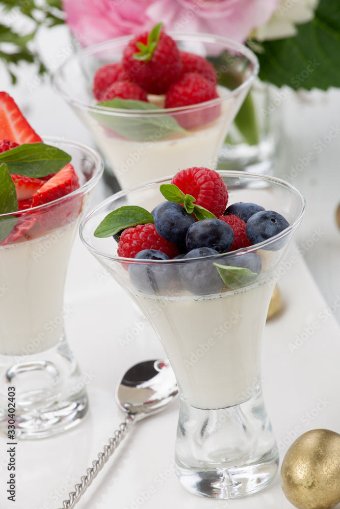 Easter Panna Cotta Desert Easter Panna Cotta Desert