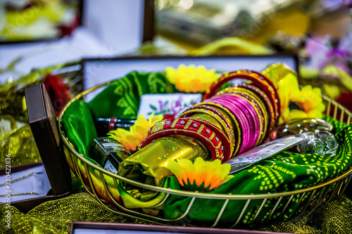 Indian hindu wedding presents and gifts