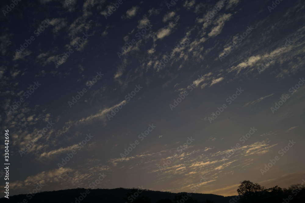 Fototapeta premium Paisaje - Nubes Rocosas