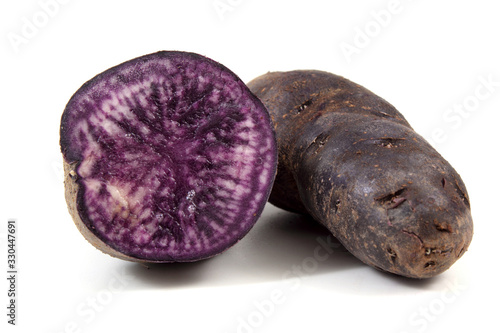 Original violet French potato "Vitelotte"
