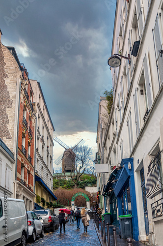 Moulin de Montmartre à Paris photo