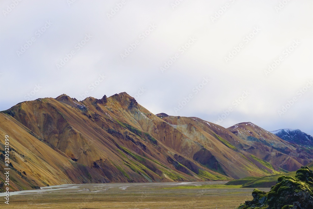 Die Rainbow Mountains im Friðland að Fjallabaki Nationalpark auf Island
