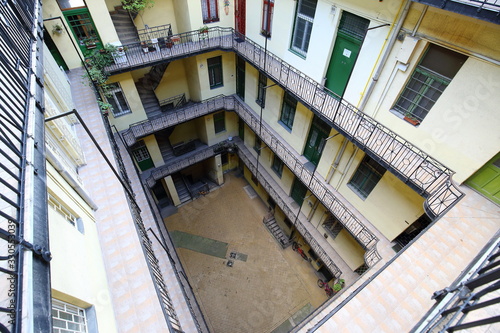 Wn  trze kamienicy w Budapeszcie