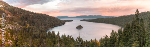 Canvas Print Panoramic sunset view over Fannette Island at Emerald Bay in Lake Tahoe