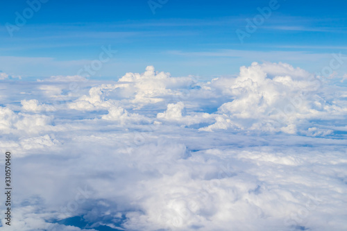 Fototapeta Naklejka Na Ścianę i Meble -  White cloud with dramatic sky