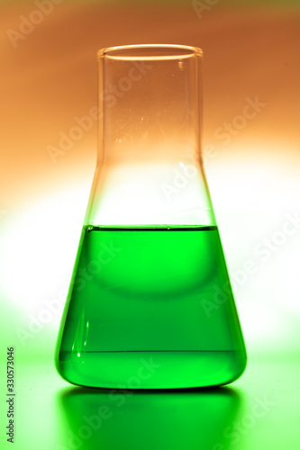 Retort with green chemical reagent