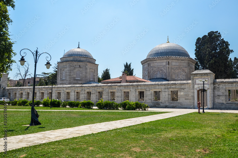 Tomb of the turkish sultan Suleyman and his wife Hurrem (Roksolana) in Suleymaniye mosque, Istanbul.