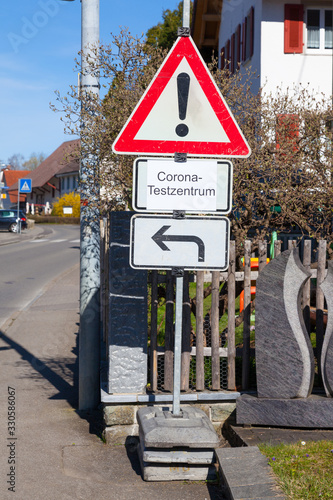 Wegweiser zum Coronatestzentrum, Oberteuringen photo