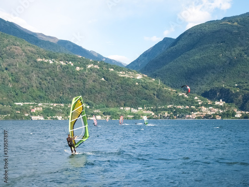 Windsurf e Kitesurf on the lake