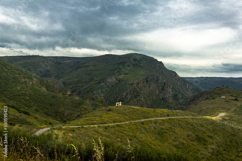 paisagem natural do parque do douro internacional em Portugal