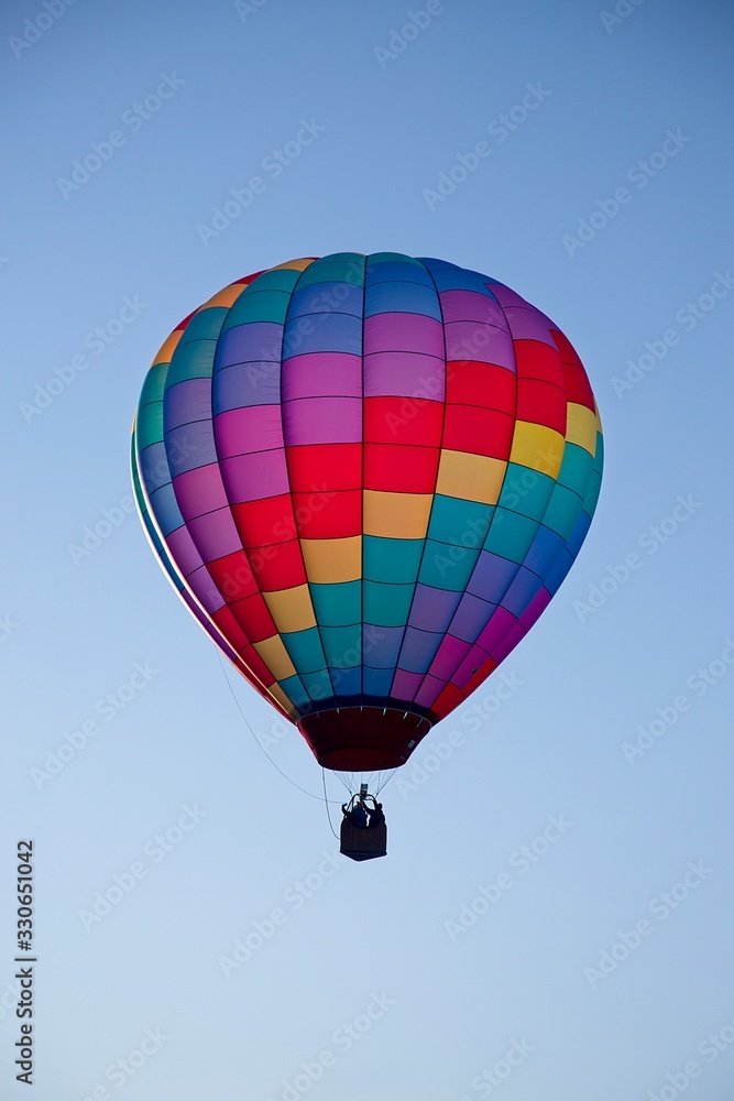 Obraz premium A beautiful morning for a balloon launch.