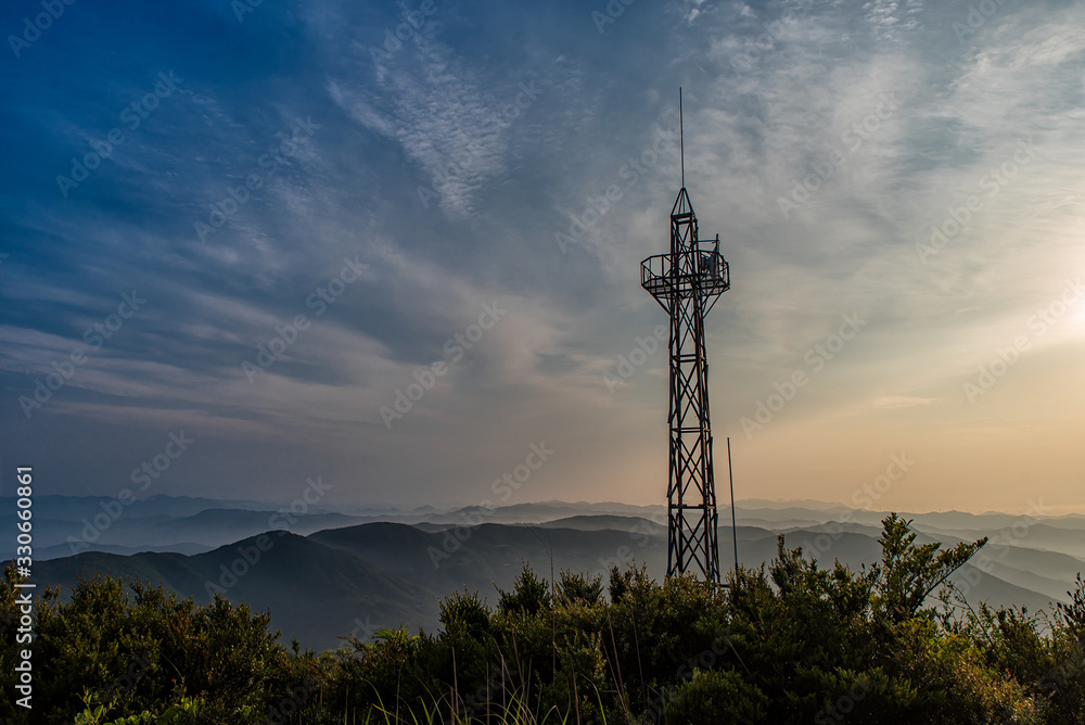 Obraz premium Mountains and lakes in the morning