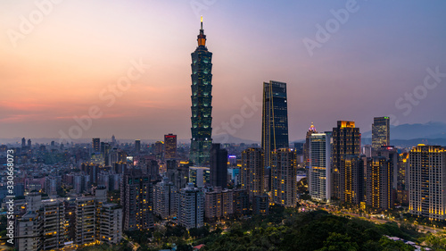 Fototapeta Taiwan city skyline at twilight , The beautiful sunset of Taipei, Taiwan city skyline and skyscraper, Skyscraper and other modern building of downtown, Taipei popular tourist destination.