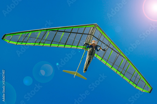 Bright hang glider wing