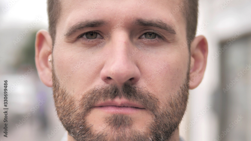 Obraz premium Close up of Beard Casual Man Face