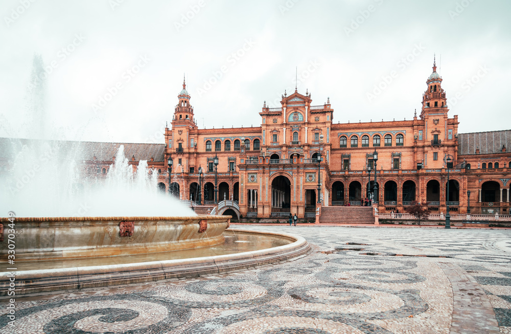 Spain Plaza outside view 