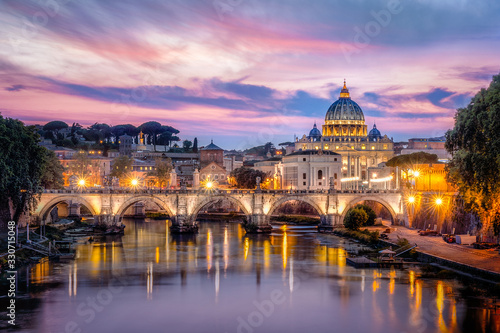 Sonnenuntergang Aussicht Petersdrom / Sunset View to Vatican and St. Peter Basilica