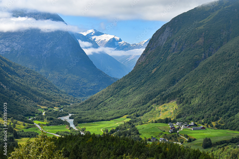 Fototapeta premium landscape in the mountains