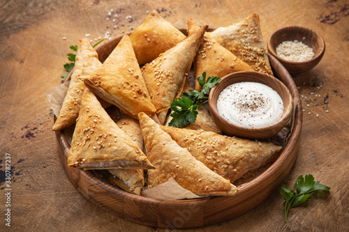 Tableau sur toile Freshly  baked samosa pasties with meat