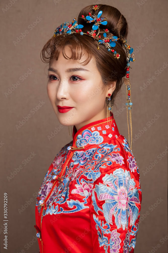 Asian brides' retro clothes on women Asian brides' retro clothes on women