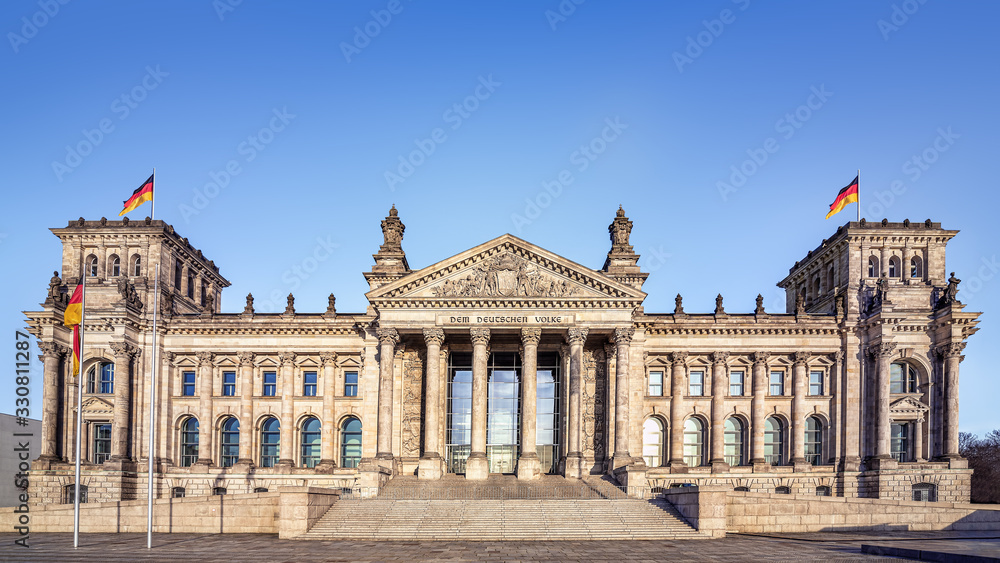 trhe famous reichstag building in berlin